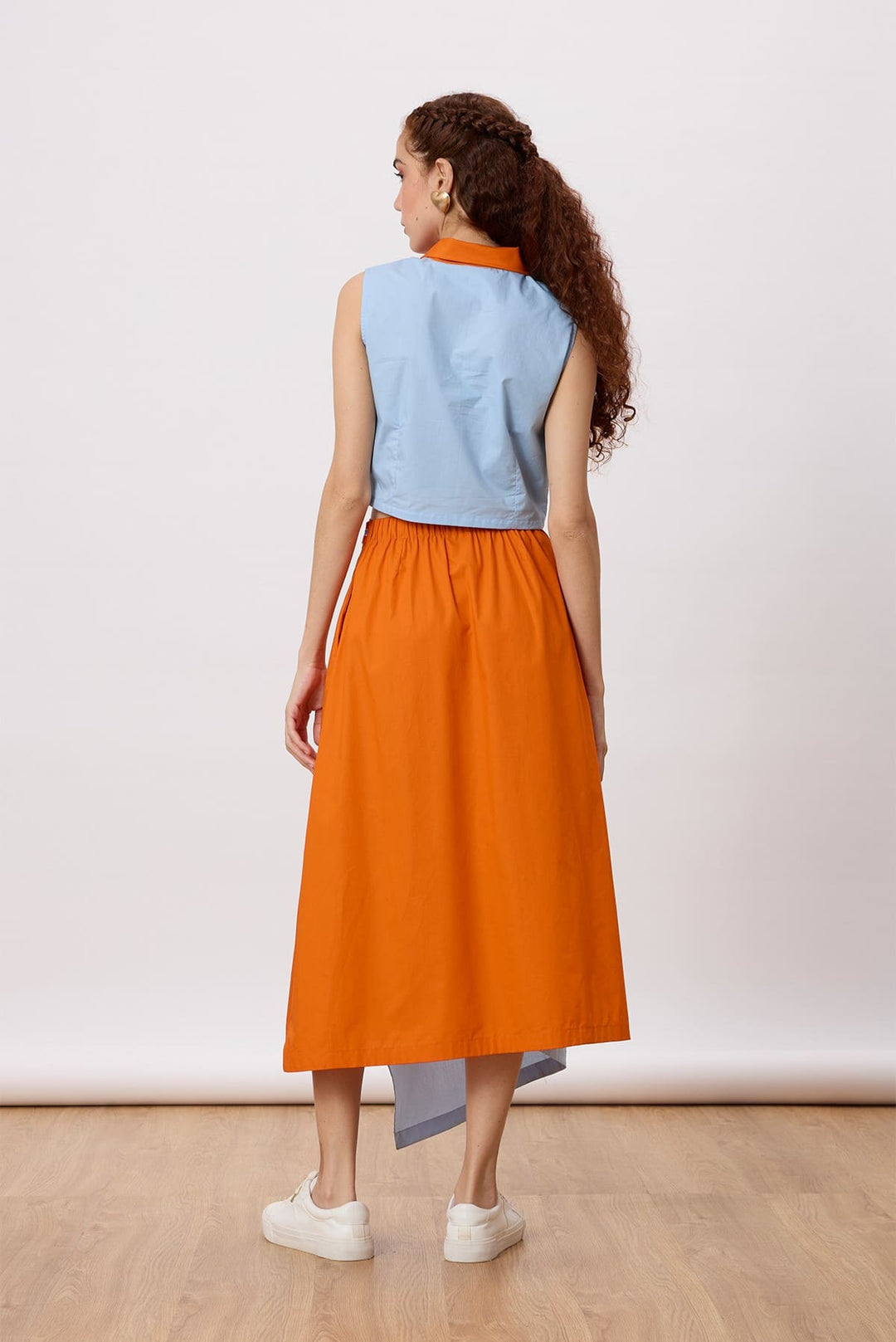 Harper Sleeveless Top boxy crop top with a with a contrast collar.