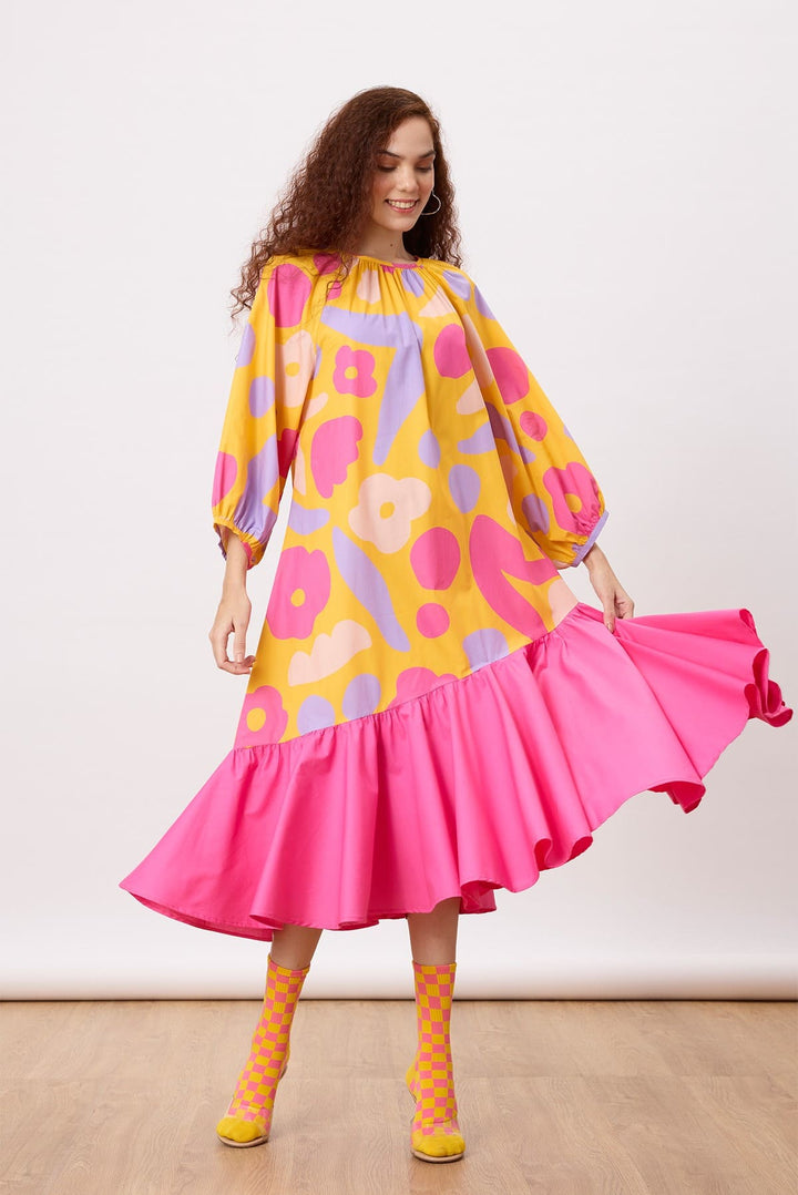 Kelly Dress A charming, A-line dress with lantern sleeves,
