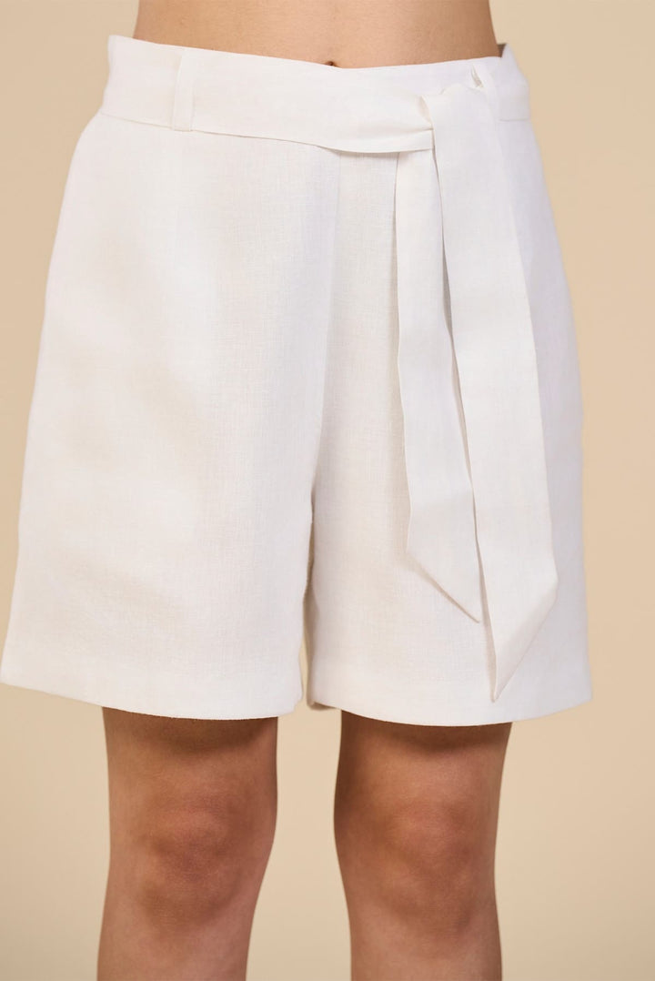 White Linen Shorts With Belt