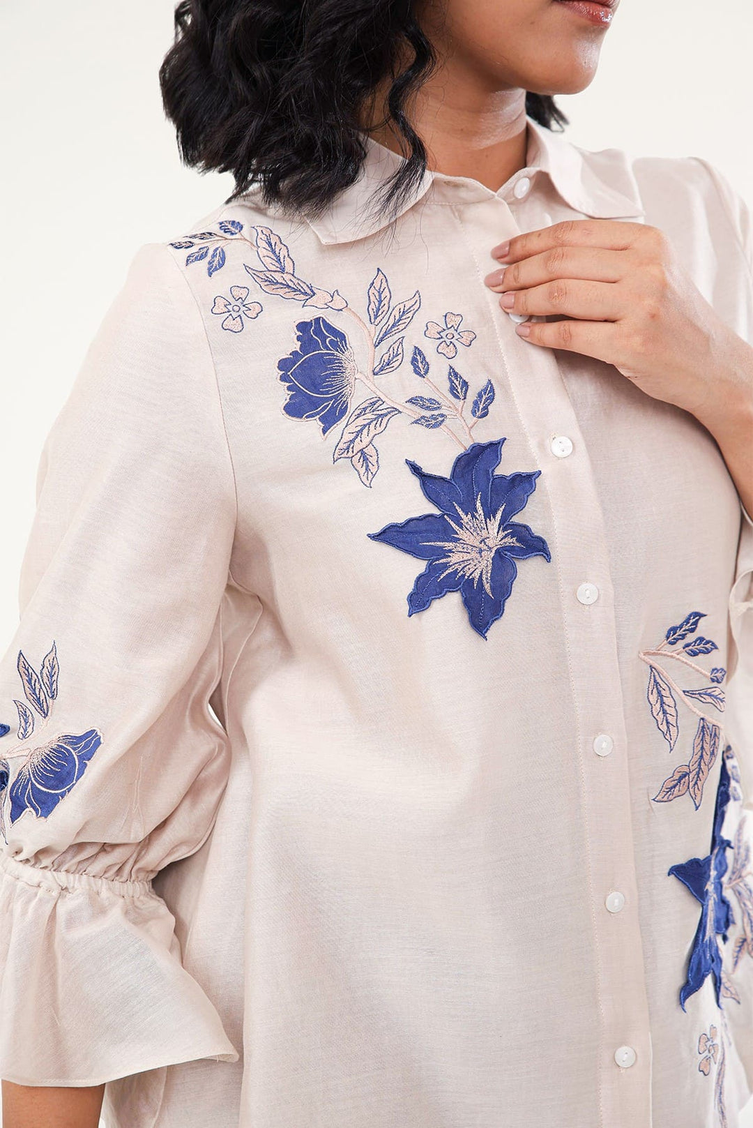 Jasmine Shirt - Off White & Blue