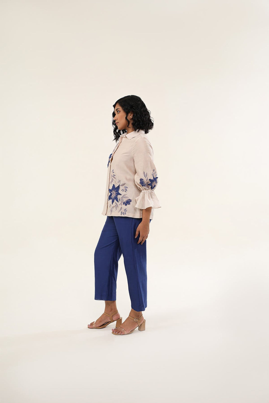 Jasmine Shirt - Off White & Blue