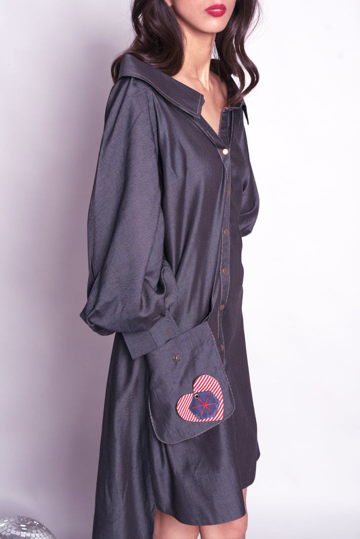 Front buttoned shirtdress with large shirt collar