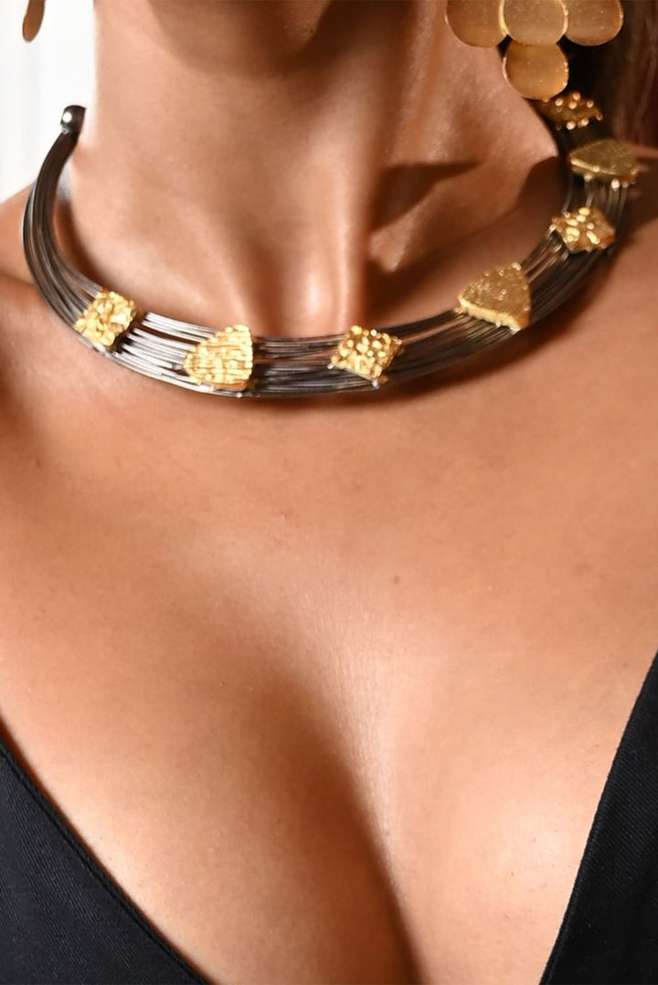 Meshed Neckpiece