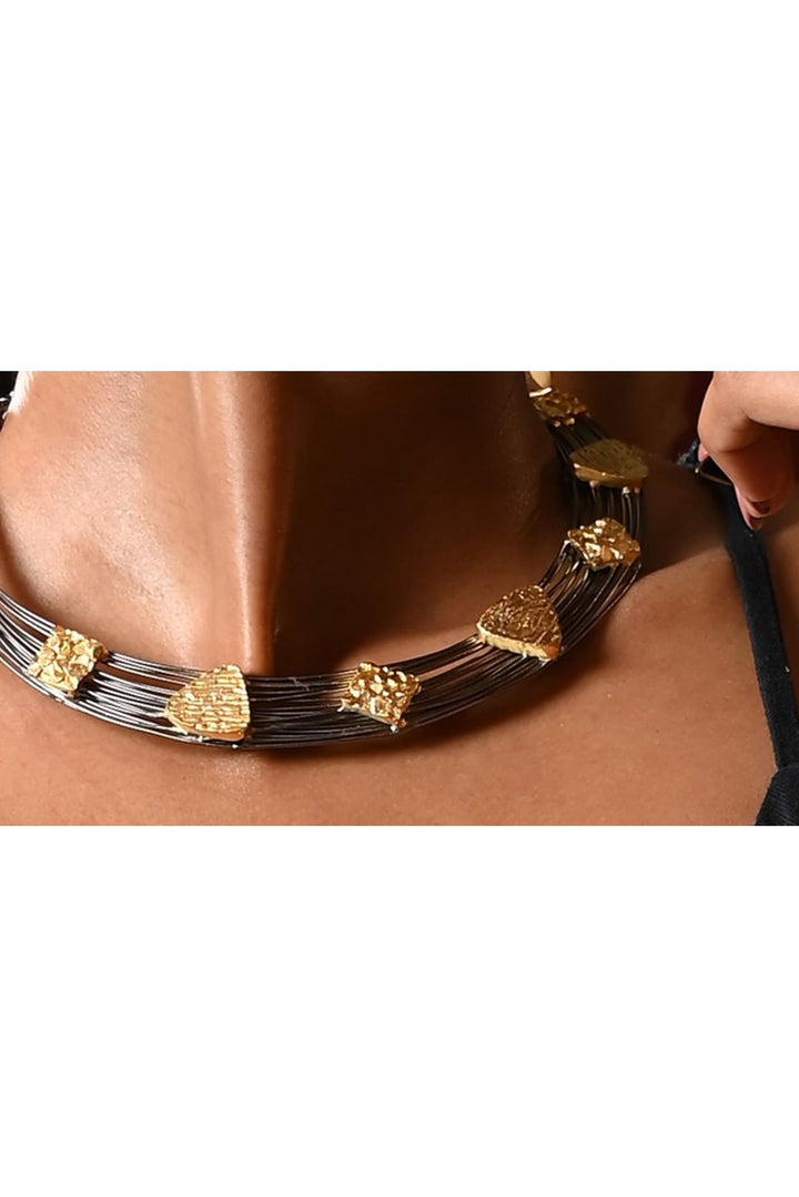 Meshed Neckpiece