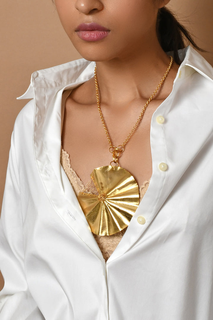 Contemporary Pendant With Chain
